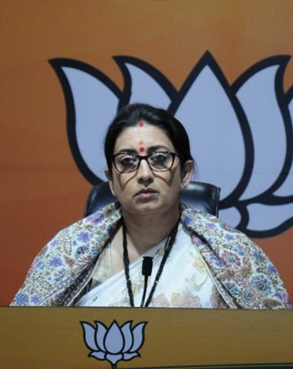 बजट 2022-23: भारत को उभरती वैश्विक अर्थव्यवस्था के केंद्र में रखेगा : स्मृति ईरानी